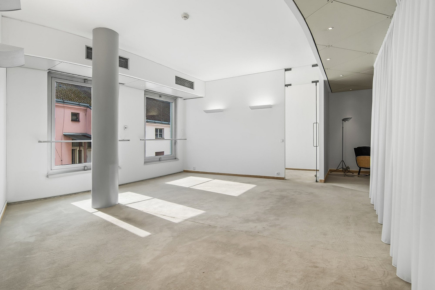 Pronájem kanceláře 50 m² — photo 2