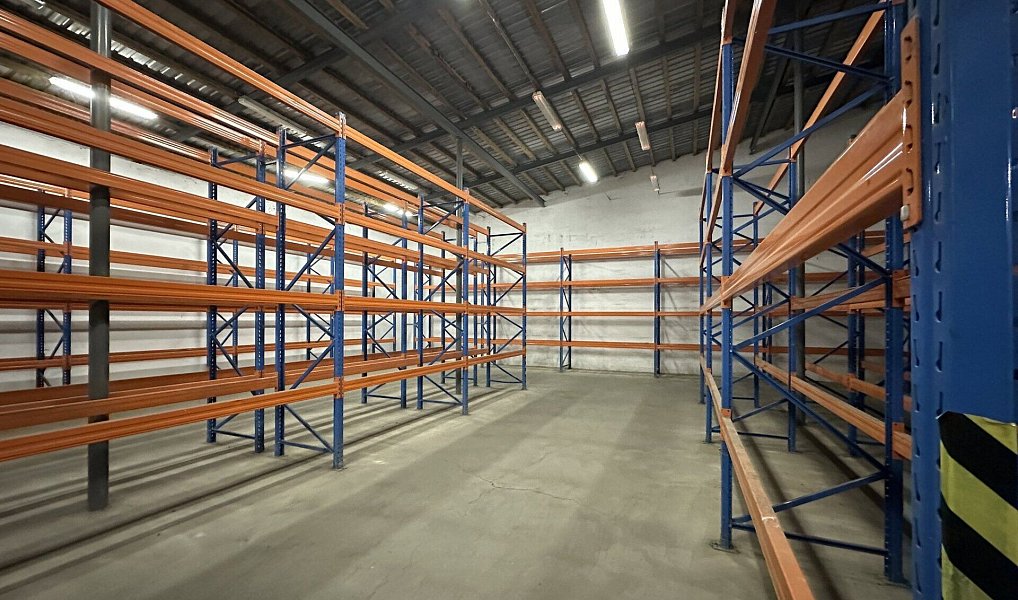 Pronájem skladovacích prostor 1 700 m², Postoloprty – náhled fotky 2