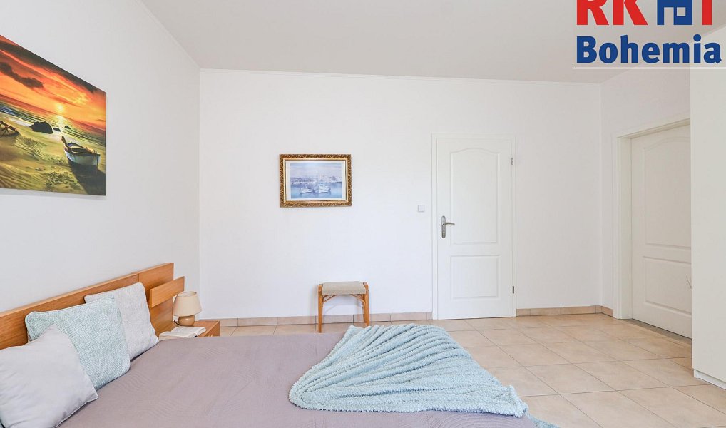 Prodej domu 266 m² s pozemkem 1 426 m², Šestajovice – náhled fotky 26