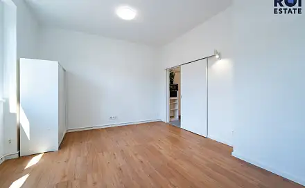 Pronájem bytu 1+1 79 m²