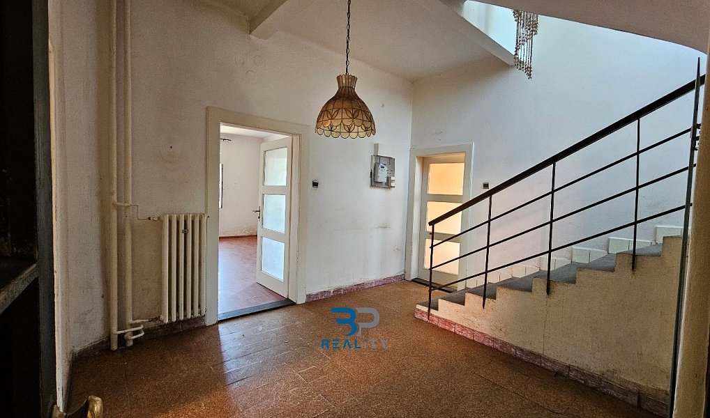 Prodej stavebního pozemku 950 m², Praha – náhled fotky 7