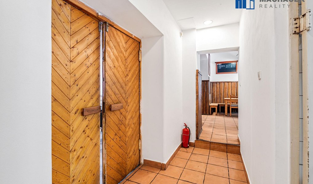 Prodej restaurace 669 m², Duchcov – náhled fotky 23