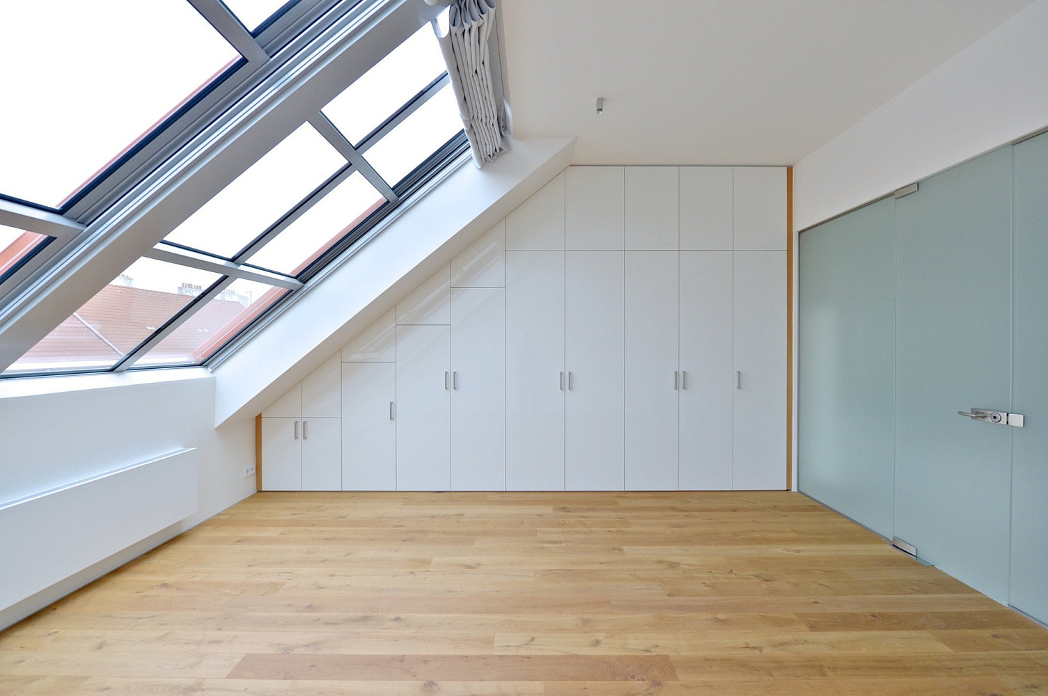 Pronájem bytu 4+kk 203 m² – fotografie 3