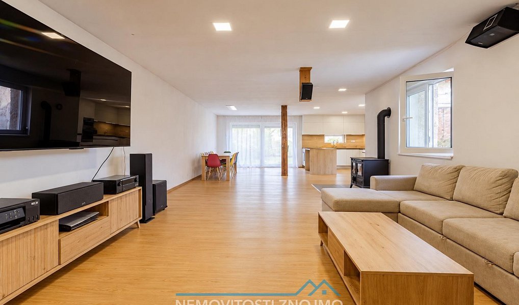 Prodej domu 220 m² s pozemkem 1 436 m², Chvalovice – náhled fotky 5