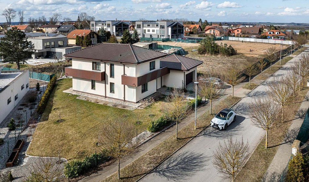 Pronájem domu 244 m² s pozemkem 972 m², Vysoký Újezd – náhled fotky 36