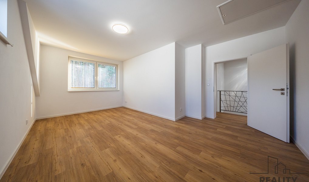Prodej domu 225 m² s pozemkem 320 m², Vracov – náhled fotky 17