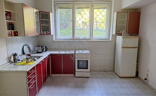 Prodej bytu 1+kk 29 m², Družstevní ochoz, Praha 4 - Nusle