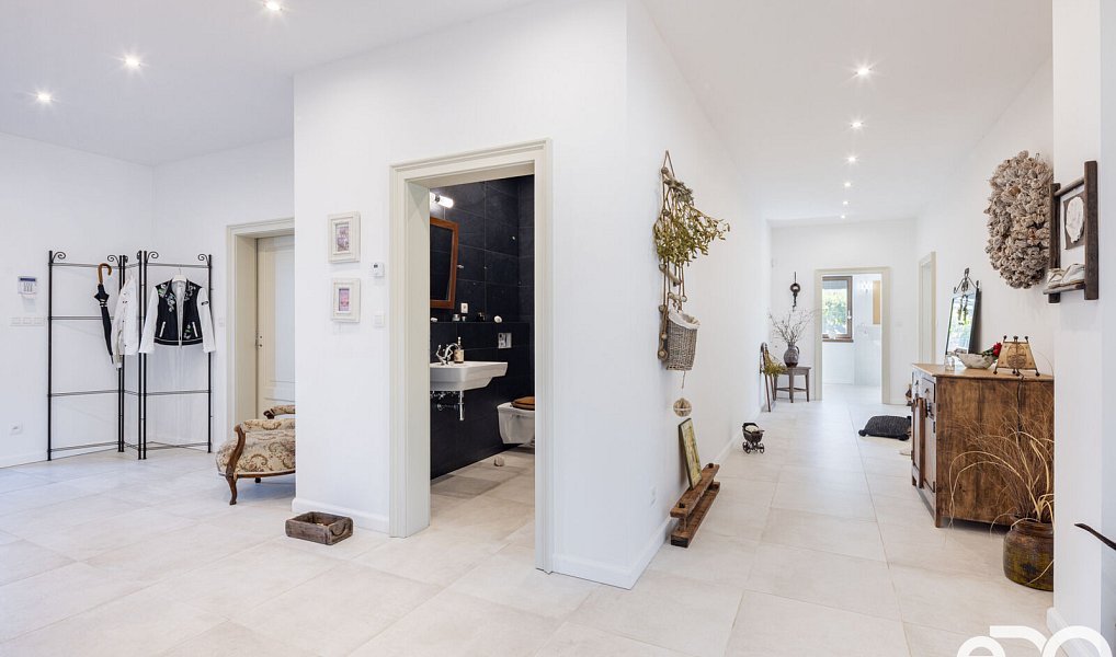 Prodej domu 219 m² s pozemkem 1 721 m², Trnová – náhled fotky 18