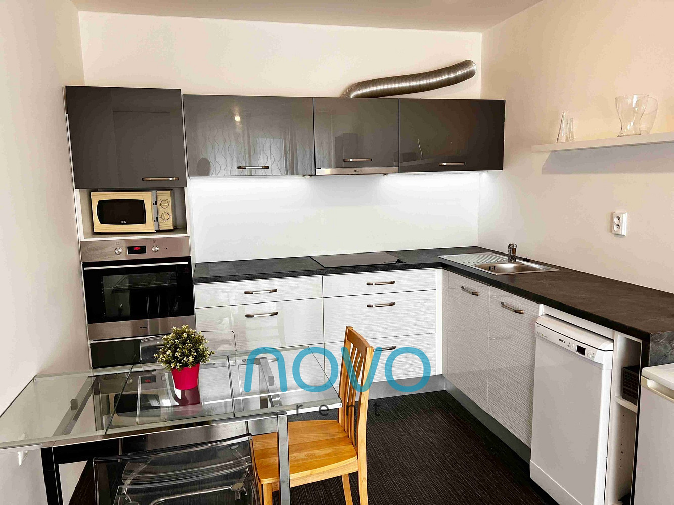 Pronájem bytu 2+kk 43 m² – fotografie 5