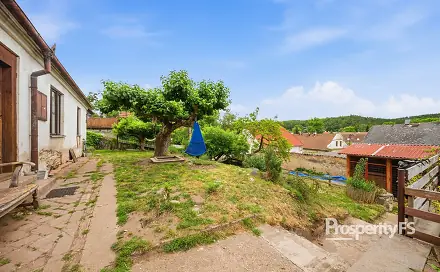 Prodej domu 111 m² s pozemkem 972 m², Pod Kozincem, Svinařov, okres Kladno