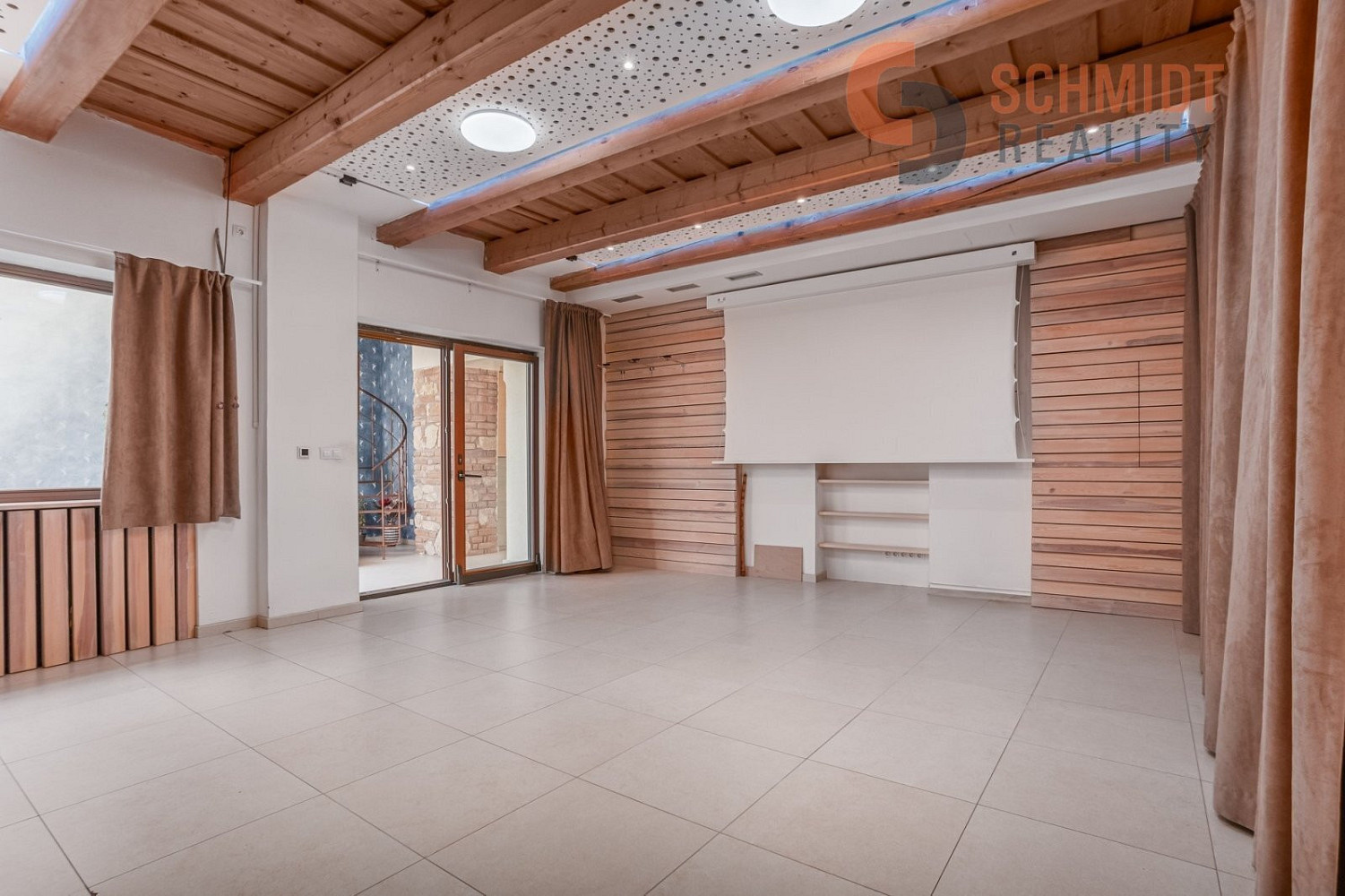Prodej ubytovacího objektu 310 m² — photo 3