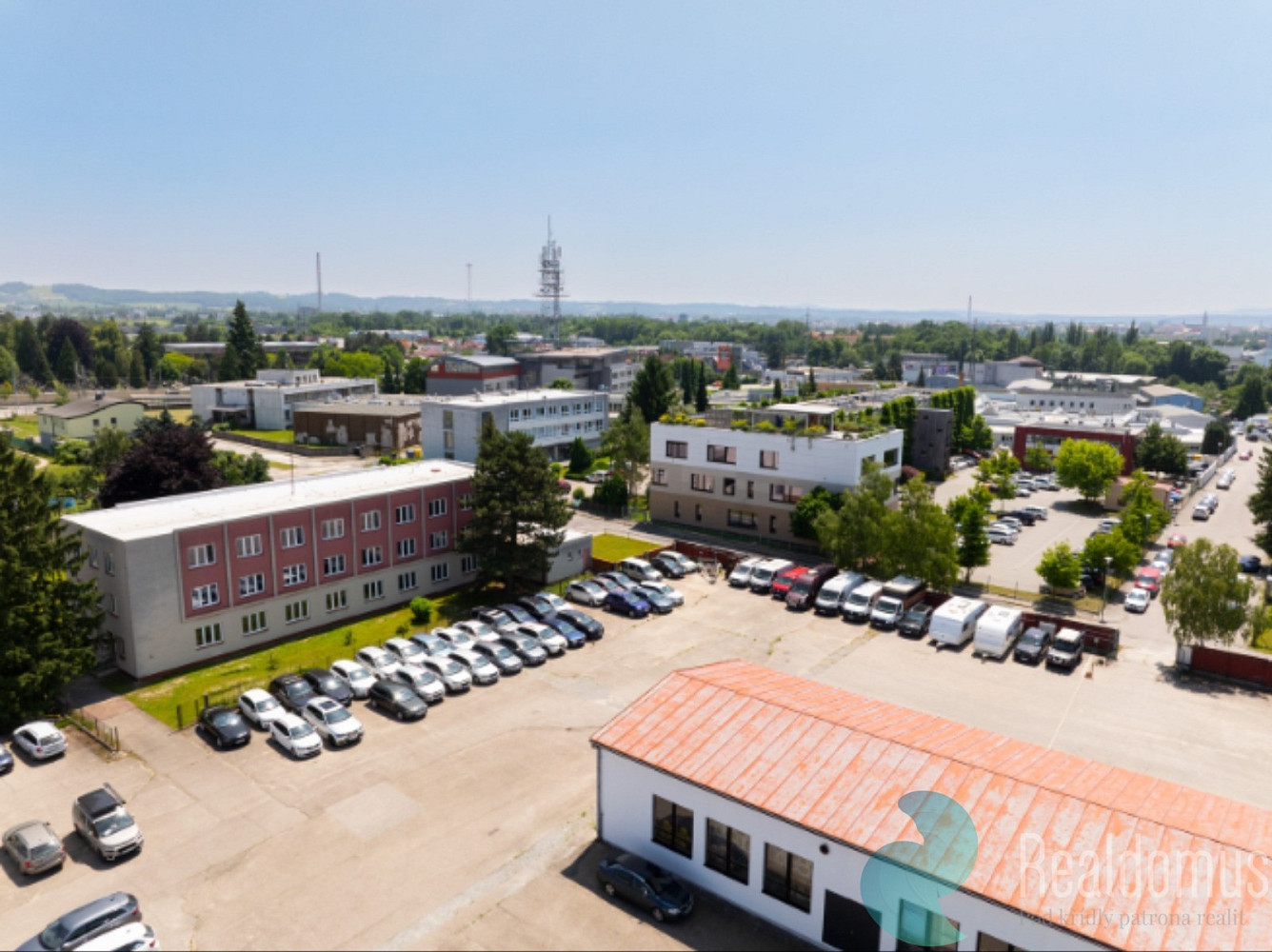 Pronájem kanceláře 1 260 m²