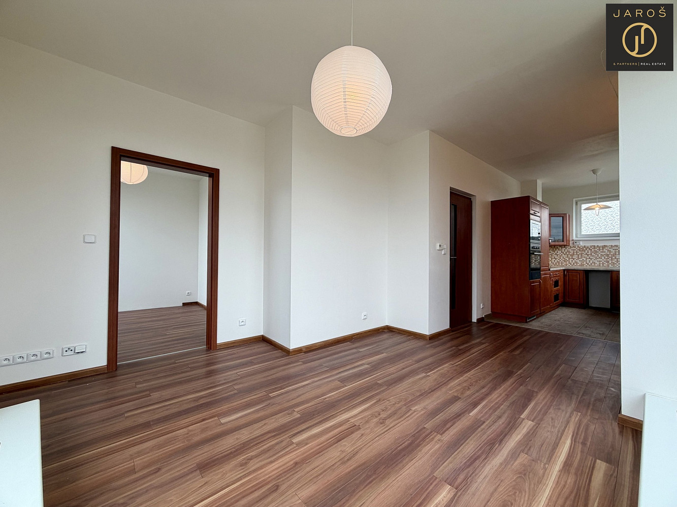 Pronájem bytu 2+kk 40 m² — photo 2