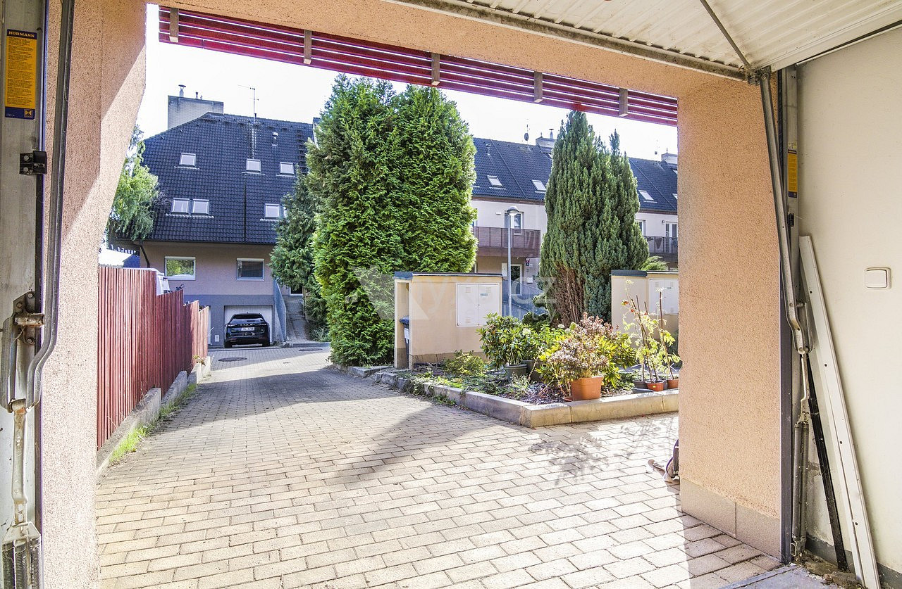 Pronájem bytu 3+kk 98 m² – fotografie 4