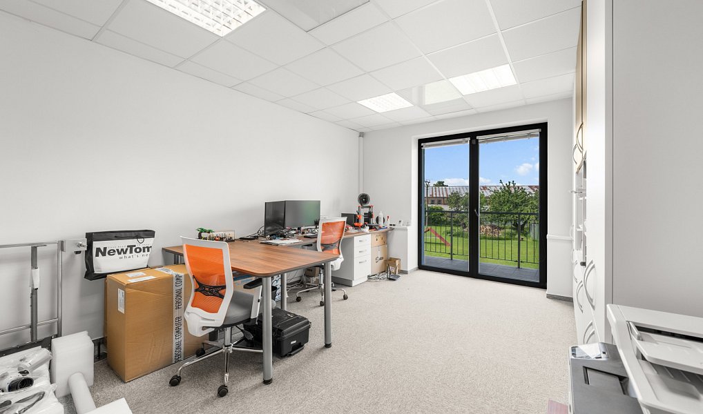 Prodej domu 340 m² s pozemkem 450 m², Jesenice – náhled fotky 12