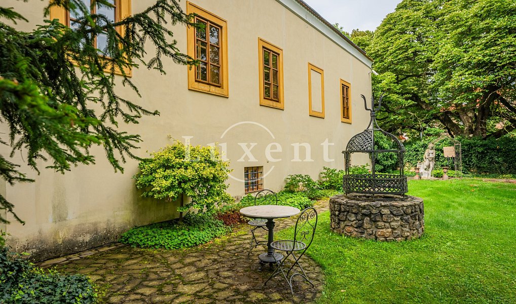 Prodej domu 2 500 m² s pozemkem 6 302 m², Třebotov – náhled fotky 7