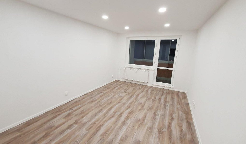 Pronájem bytu 3+1 50 m², Jirkov – náhled fotky 3