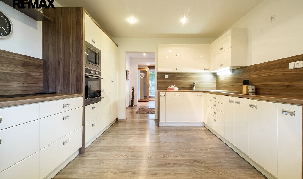 Prodej domu 205 m² s pozemkem 634 m², Smolnice – náhled fotky 6
