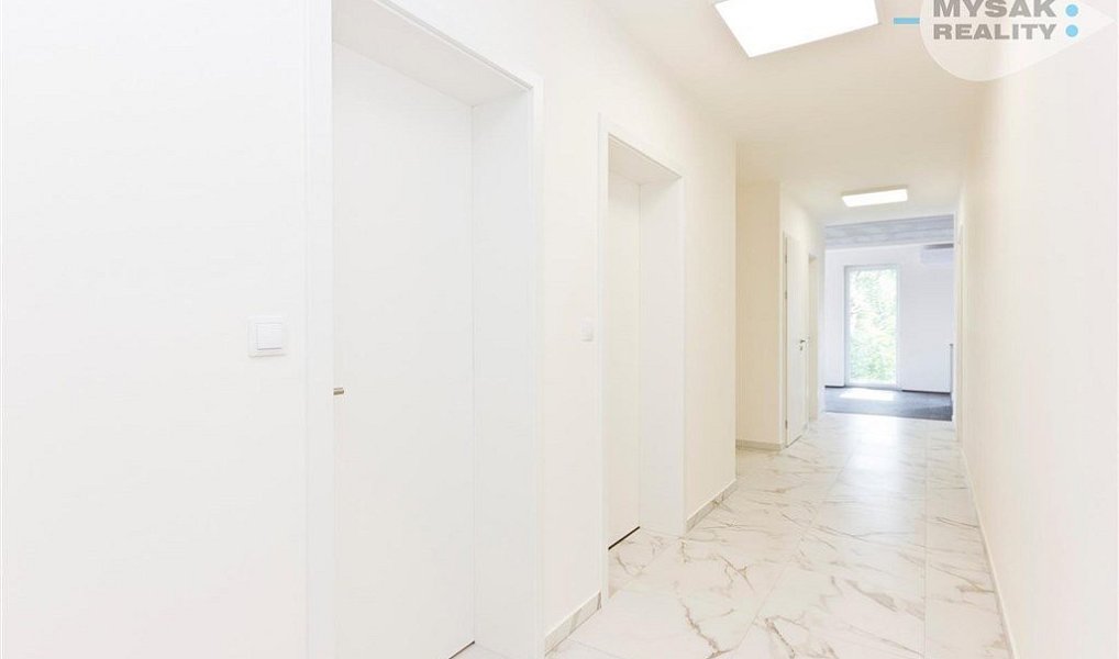 Prodej bytu 4+kk 148 m², Kladno – náhled fotky 21