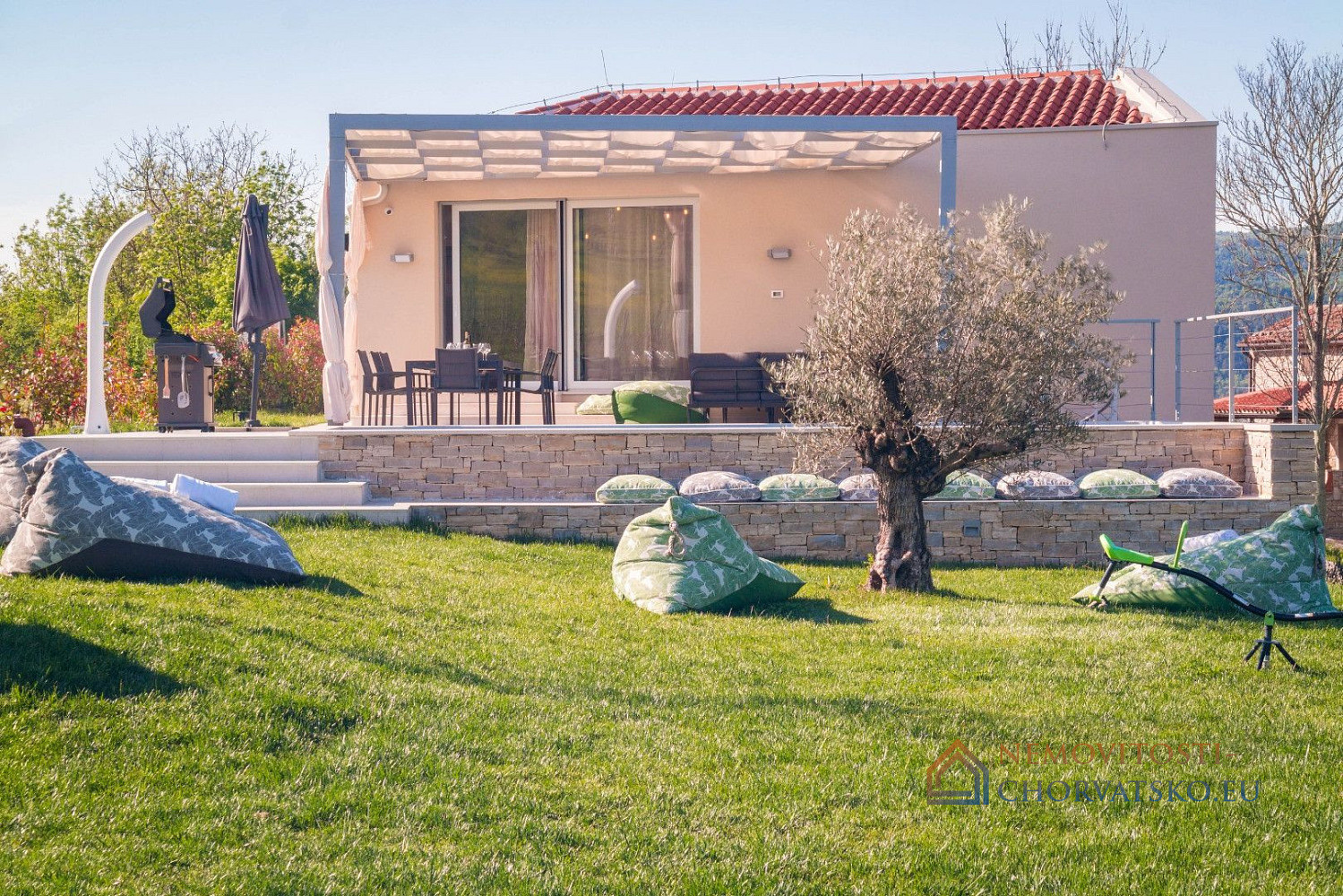 Prodej domu 166 m² s pozemkem 967 m² - Więcej