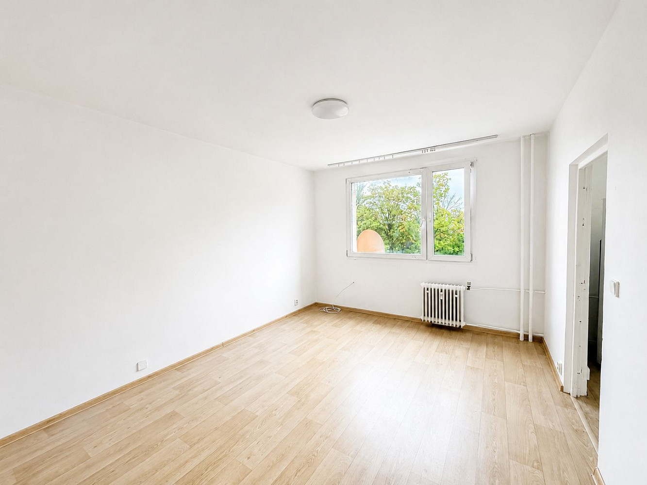 Pronájem bytu 1+1 35 m² – fotografie 2