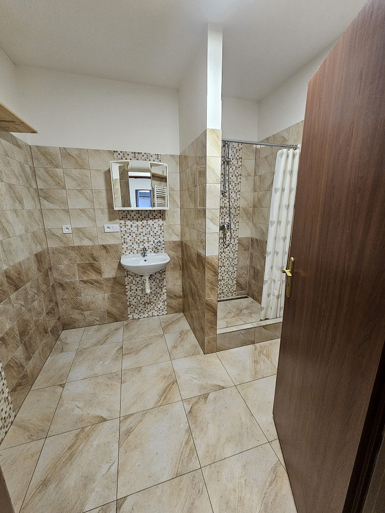 Pronájem bytu 2+kk 61 m² – fotografie 5