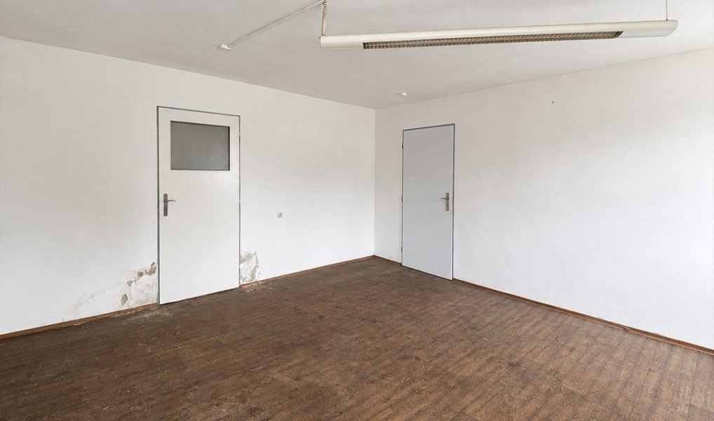 Pronájem kanceláře 158 m², Moravany – náhled fotky 2