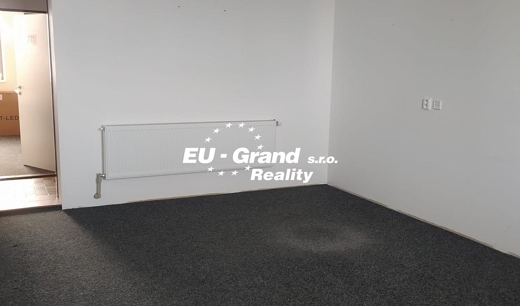 Pronájem kanceláře 250 m², Zákupy – náhled fotky 7