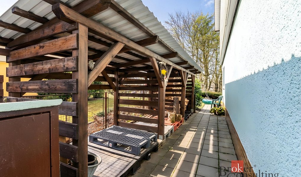 Prodej domu 202 m² s pozemkem 697 m², Bochov – náhled fotky 19