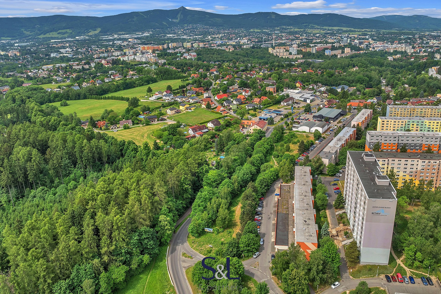 Prodej komerčního pozemku 5 023 m² - Więcej
