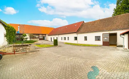 Prodej výrobních prostor 1 075 m², Babice, okres Prachatice