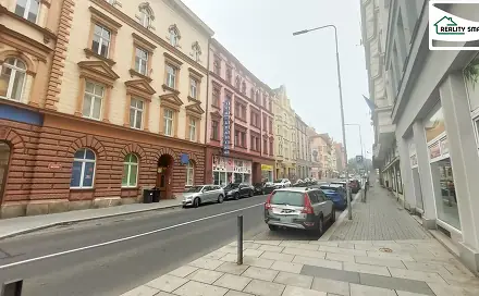Pronájem bytu 2+1 105 m², Májová, Cheb