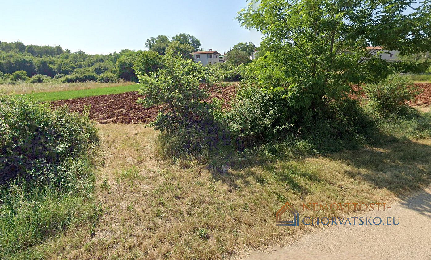 Prodej stavebního pozemku 2 093 m² - Widok 2