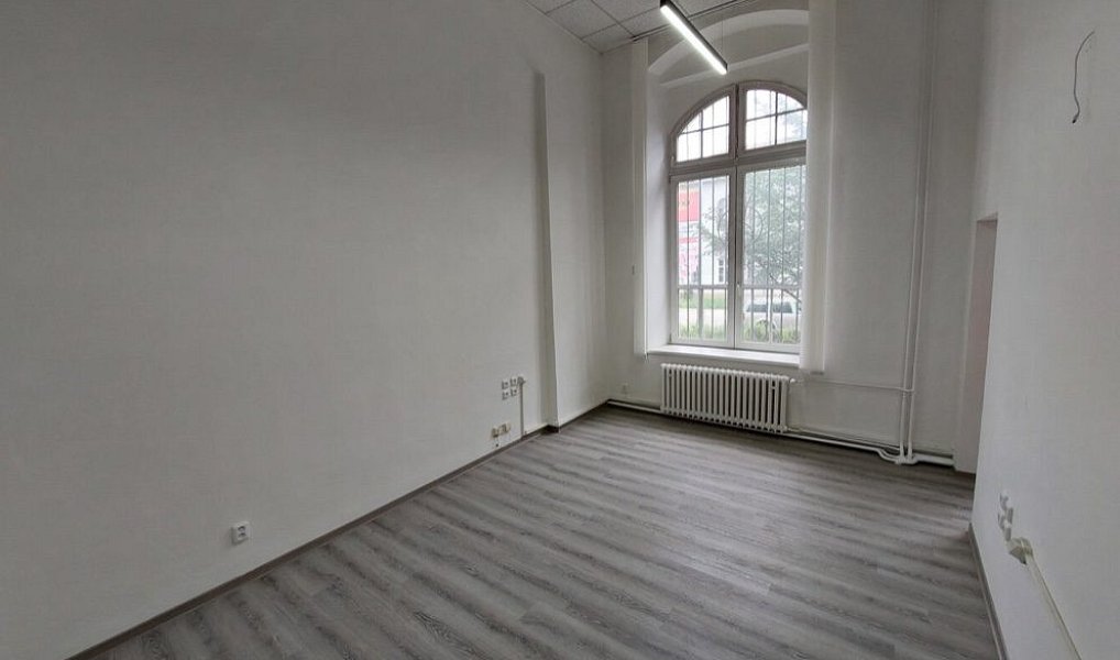 Pronájem obchodních prostor 281 m², Děčín – náhled fotky 3
