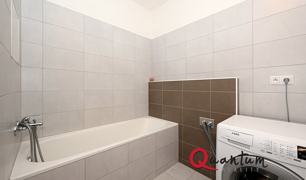 Pronájem bytu 2+kk 57 m², Praha – náhled fotky 14