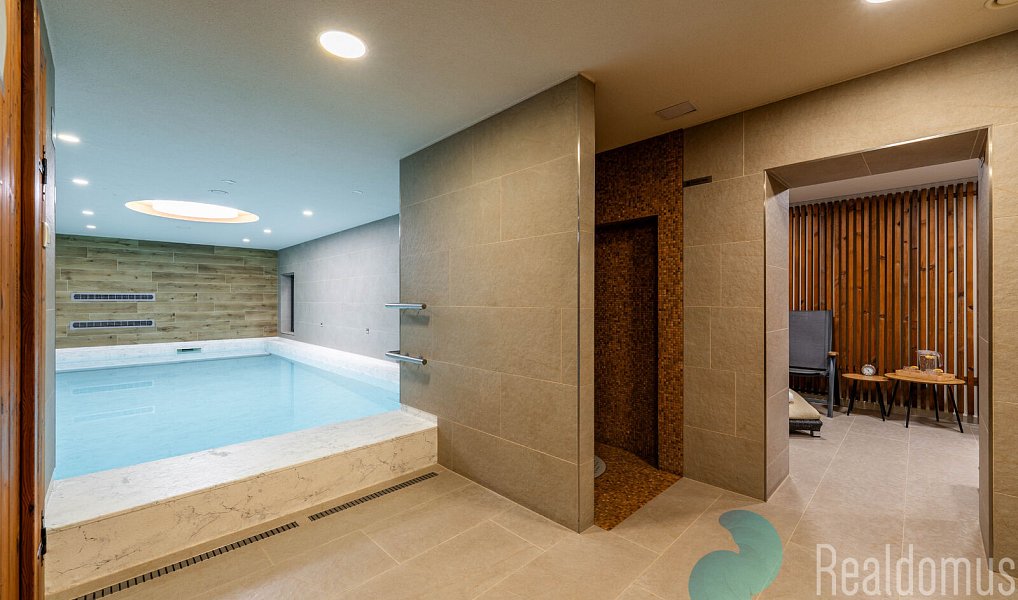 Prodej ubytovacího objektu 953 m², Sepekov – náhled fotky 5