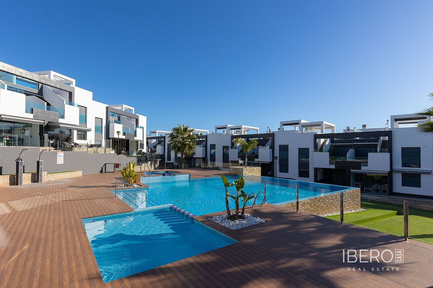 Prodej bytu 3+kk 74 m² — photo 3