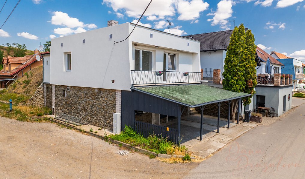Prodej domu 190 m² s pozemkem 236 m², Strachotín – náhled fotky 46
