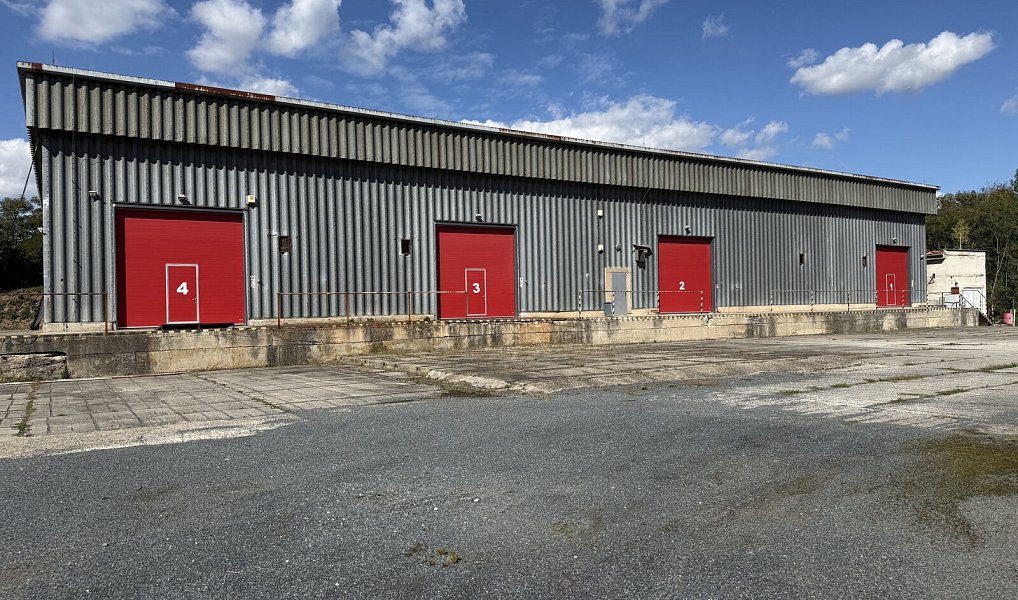 Pronájem skladovacích prostor 7 000 m², Veleň – náhled fotky 9