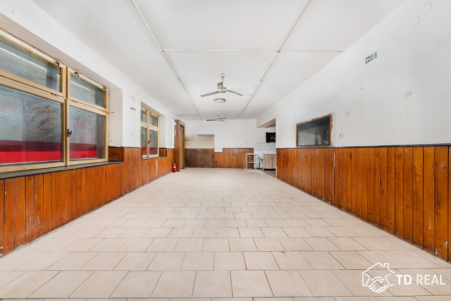 Prodej obchodních prostor 447 m² – fotografie 2