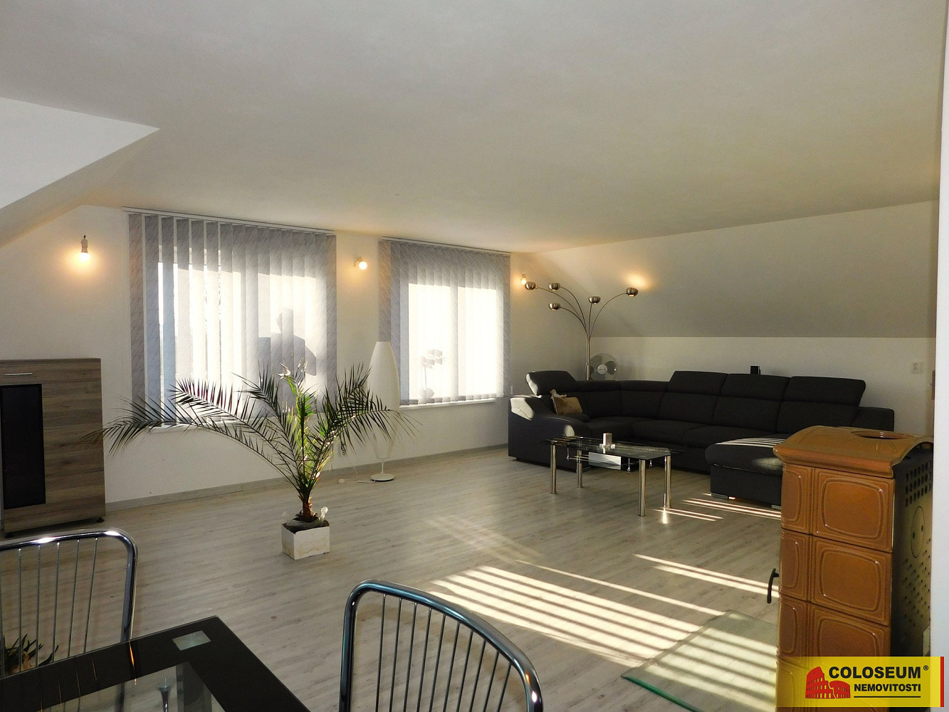 Prodej obchodních prostor 140 m² – fotografie 5