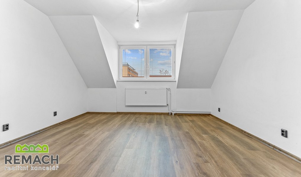 Pronájem bytu 1+1 60 m², Náchod – náhled fotky 3