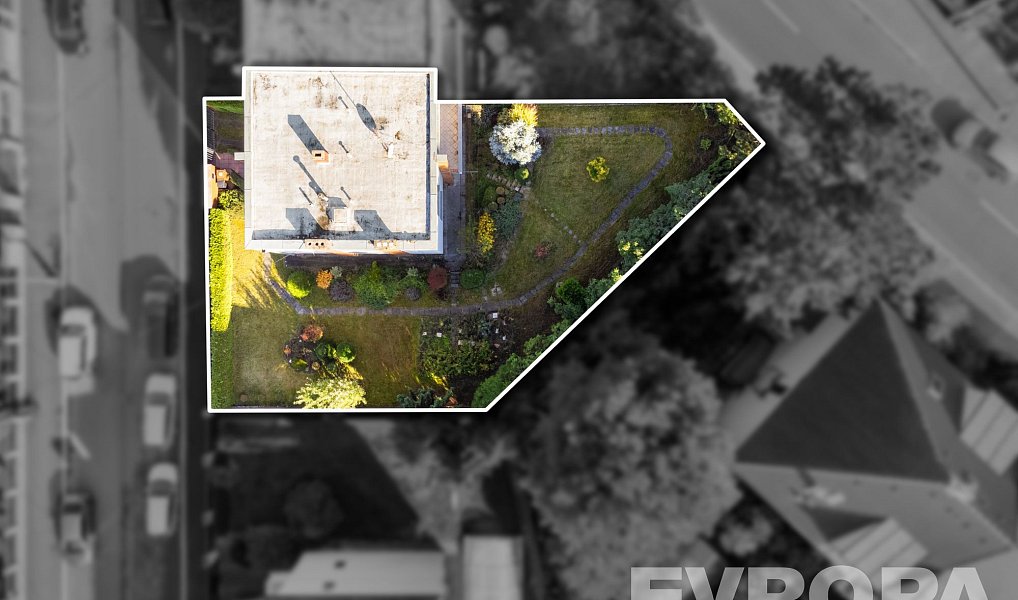 Pronájem domu 220 m² s pozemkem 409 m², Praha – náhled fotky 35