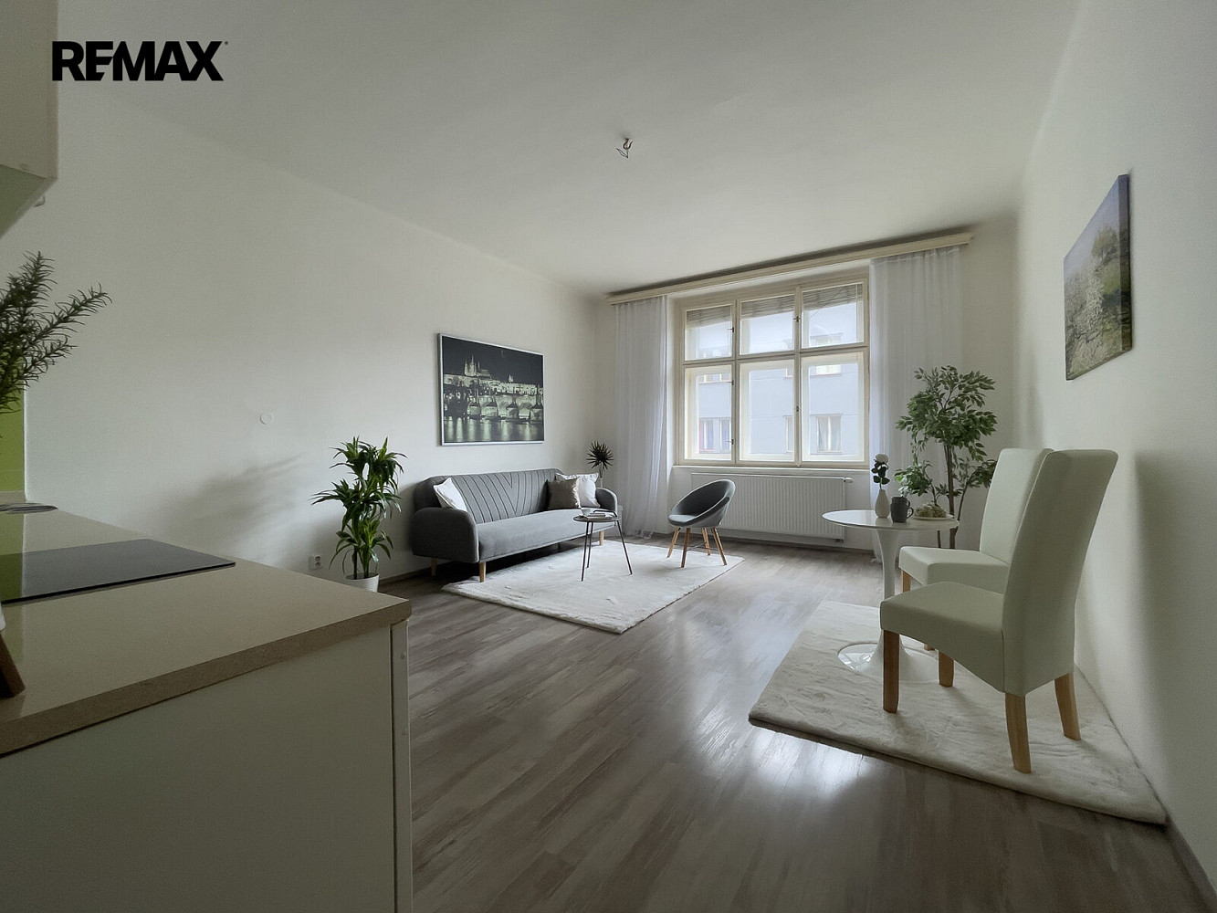 Pronájem bytu 2+kk 51 m² – fotografie 2