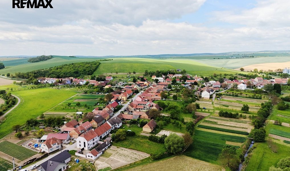 Prodej stavebního pozemku 1 027 m², Dražůvky – náhled fotky 12