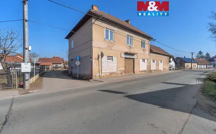 Prodej domu 260 m² s pozemkem 919 m², Chomutice, okres Jičín