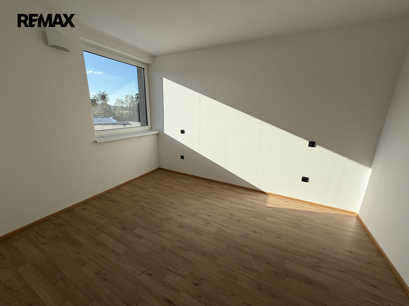 Pronájem bytu 2+kk 44 m² – fotografie 4