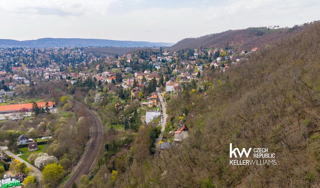 Prodej stavebního pozemku 566 m², Černošice – náhled fotky 12