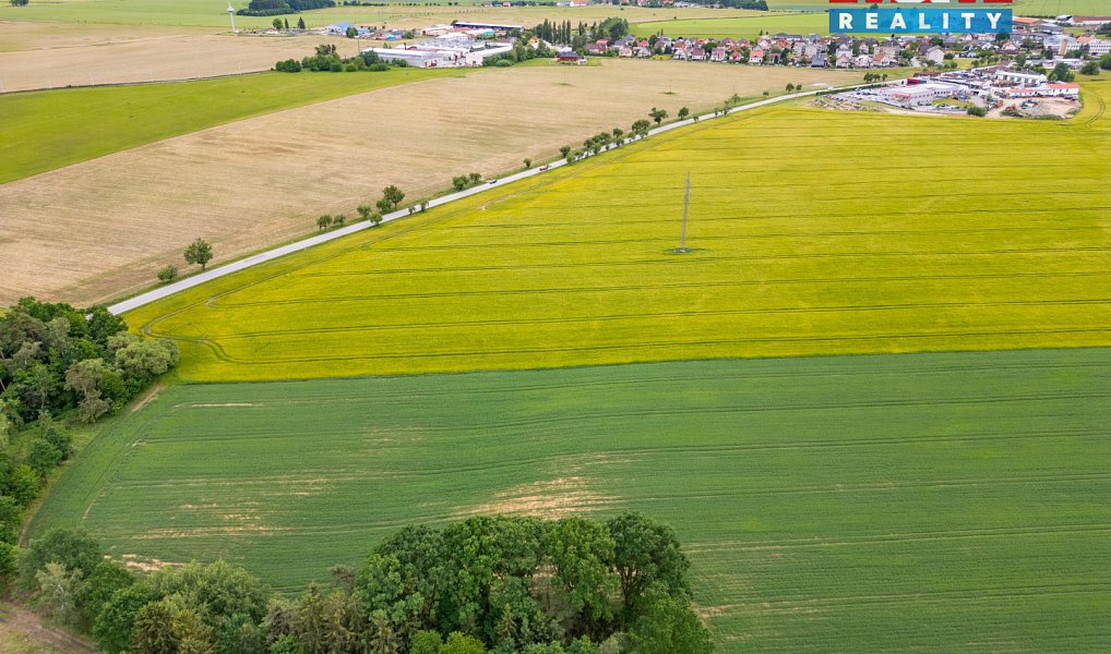 Prodej pole 19 767 m², Slapy – náhled fotky 3