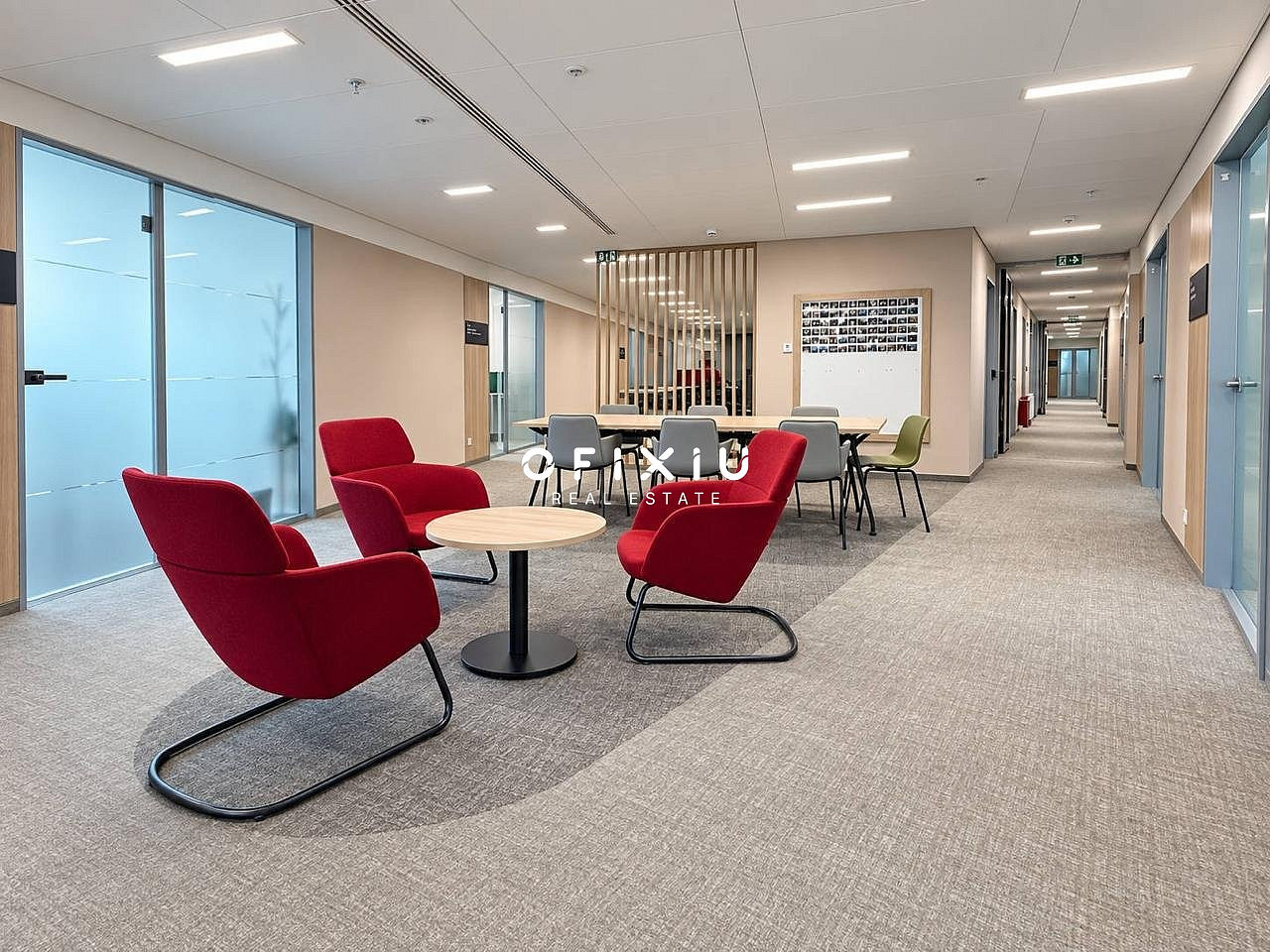 Pronájem kanceláře 750 m² – fotografie 5